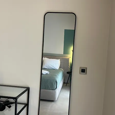 Vilă Mirror Dhorizáta