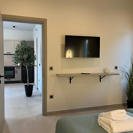 Mirror Vilă *